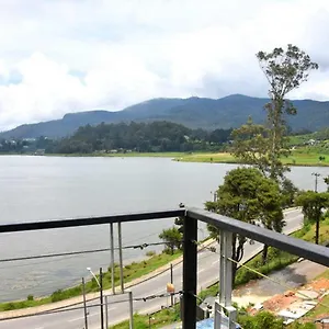 Hotel H2o Lakeside, Nuwara Eliya
